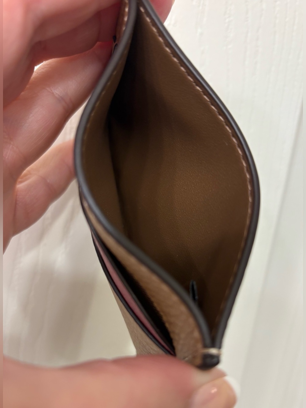 Coach lip design leather cardholder NWT - Picture 4 of 4